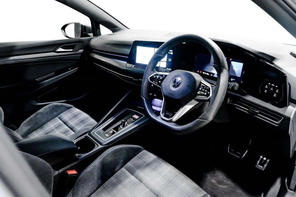 2022 VOLKSWAGEN GOLF 2022 VOLKSWAGEN GOLF