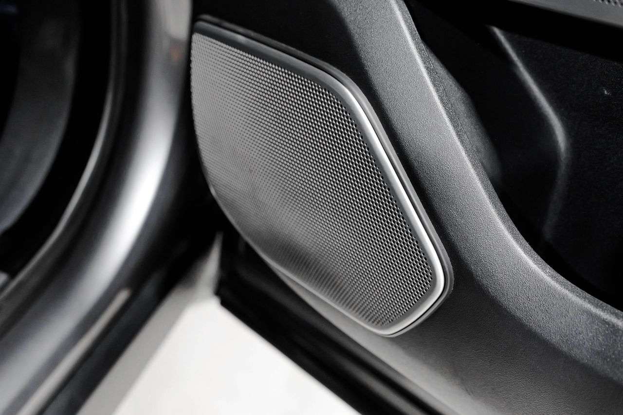 null LAND ROVER RANGE ROVER VELAR null LAND ROVER RANGE ROVER VELAR