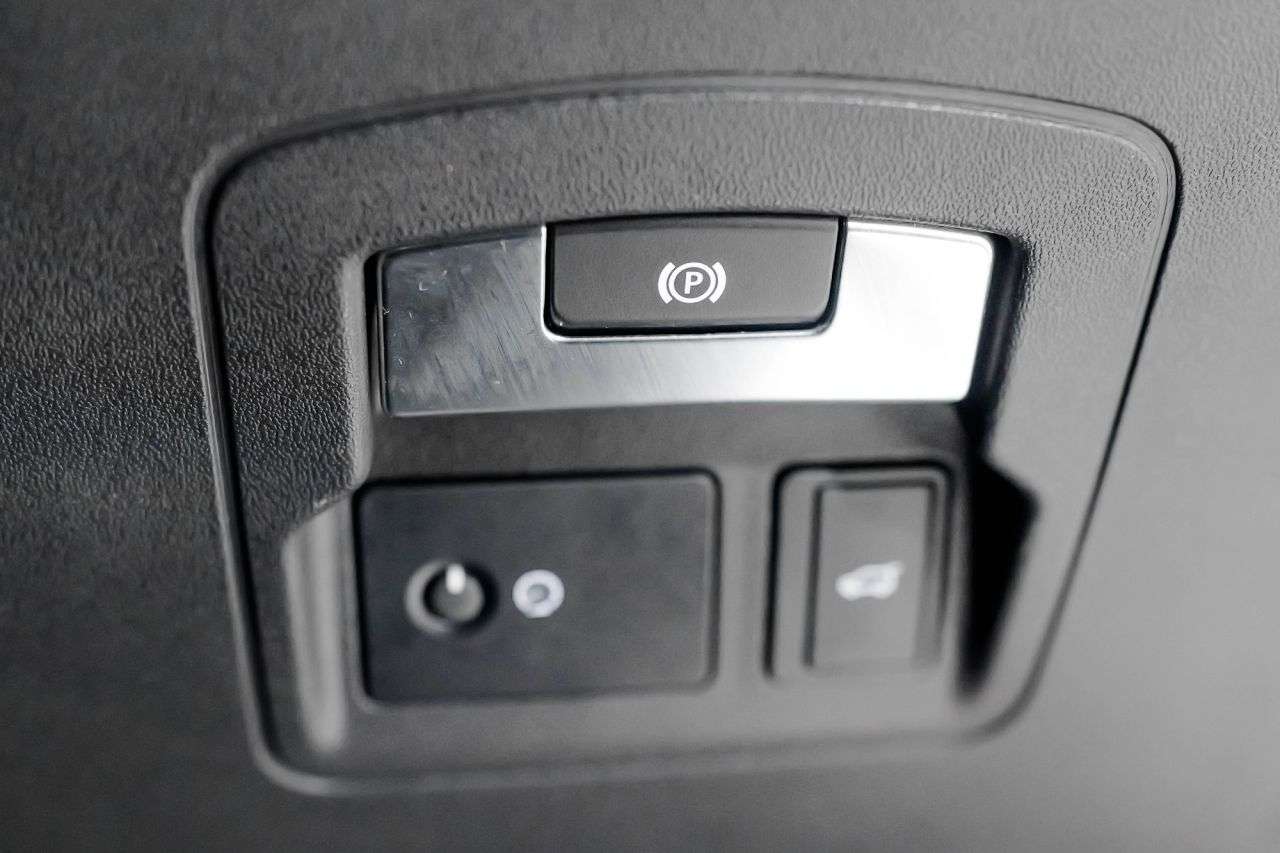 null LAND ROVER RANGE ROVER VELAR null LAND ROVER RANGE ROVER VELAR