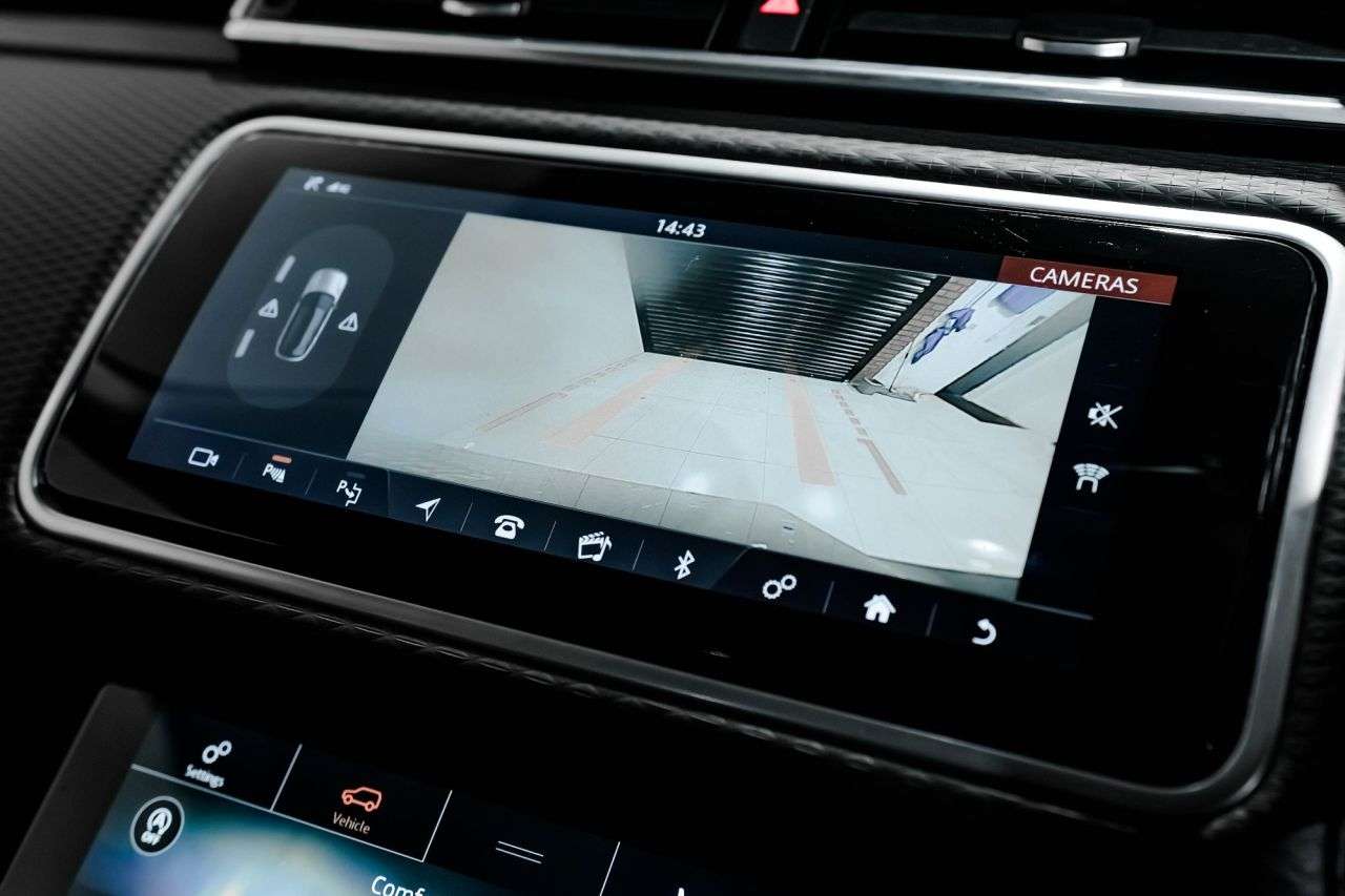 null LAND ROVER RANGE ROVER VELAR null LAND ROVER RANGE ROVER VELAR