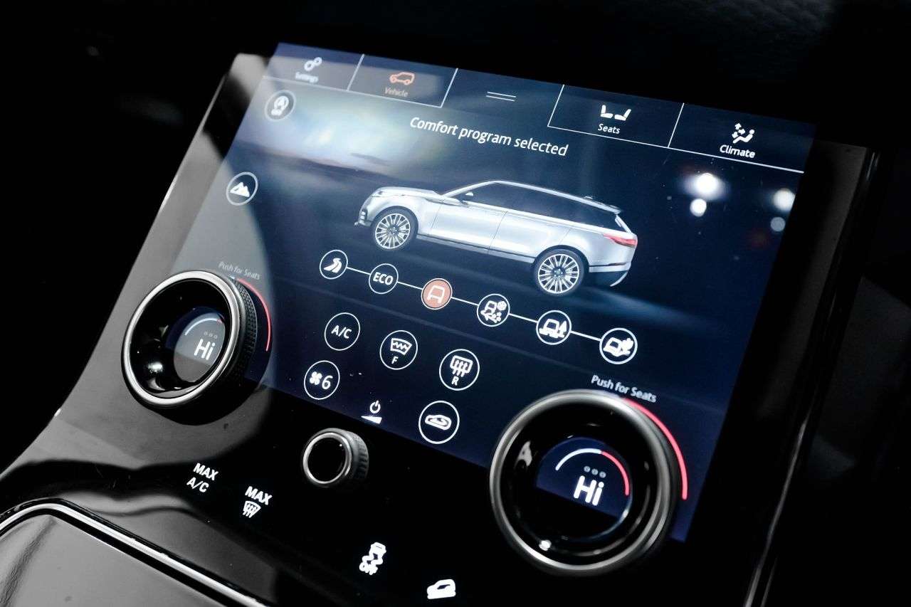 null LAND ROVER RANGE ROVER VELAR null LAND ROVER RANGE ROVER VELAR