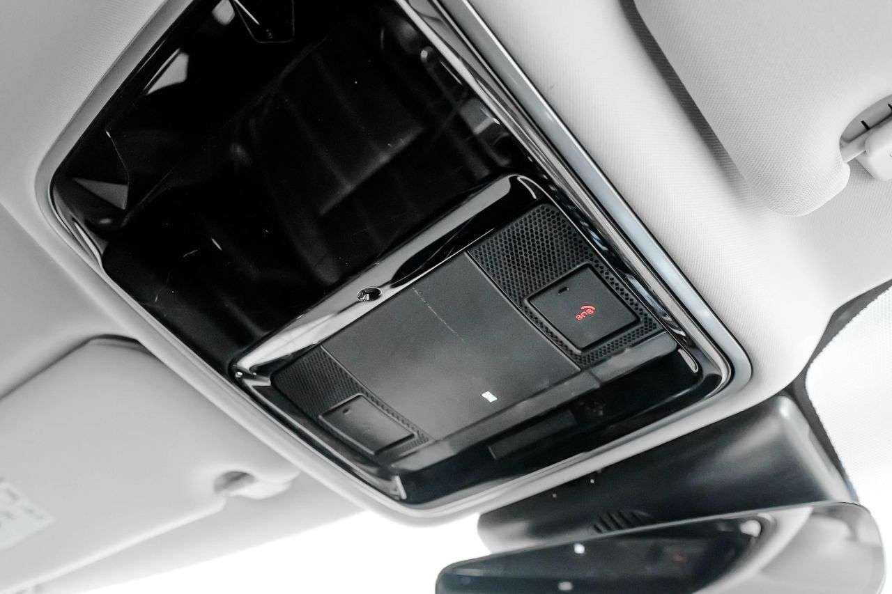 null LAND ROVER RANGE ROVER VELAR null LAND ROVER RANGE ROVER VELAR