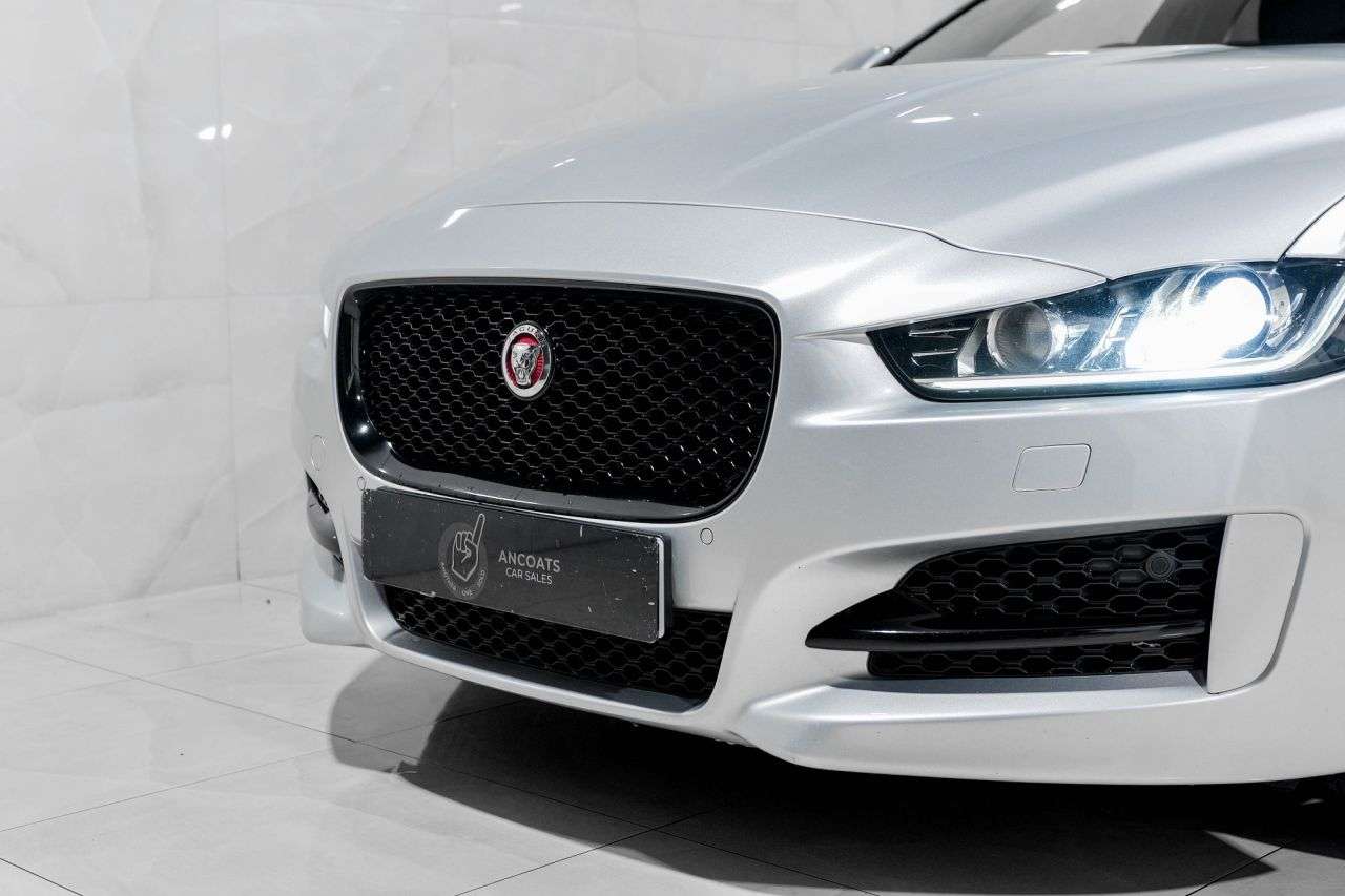 2018 JAGUAR XE 2018 JAGUAR XE