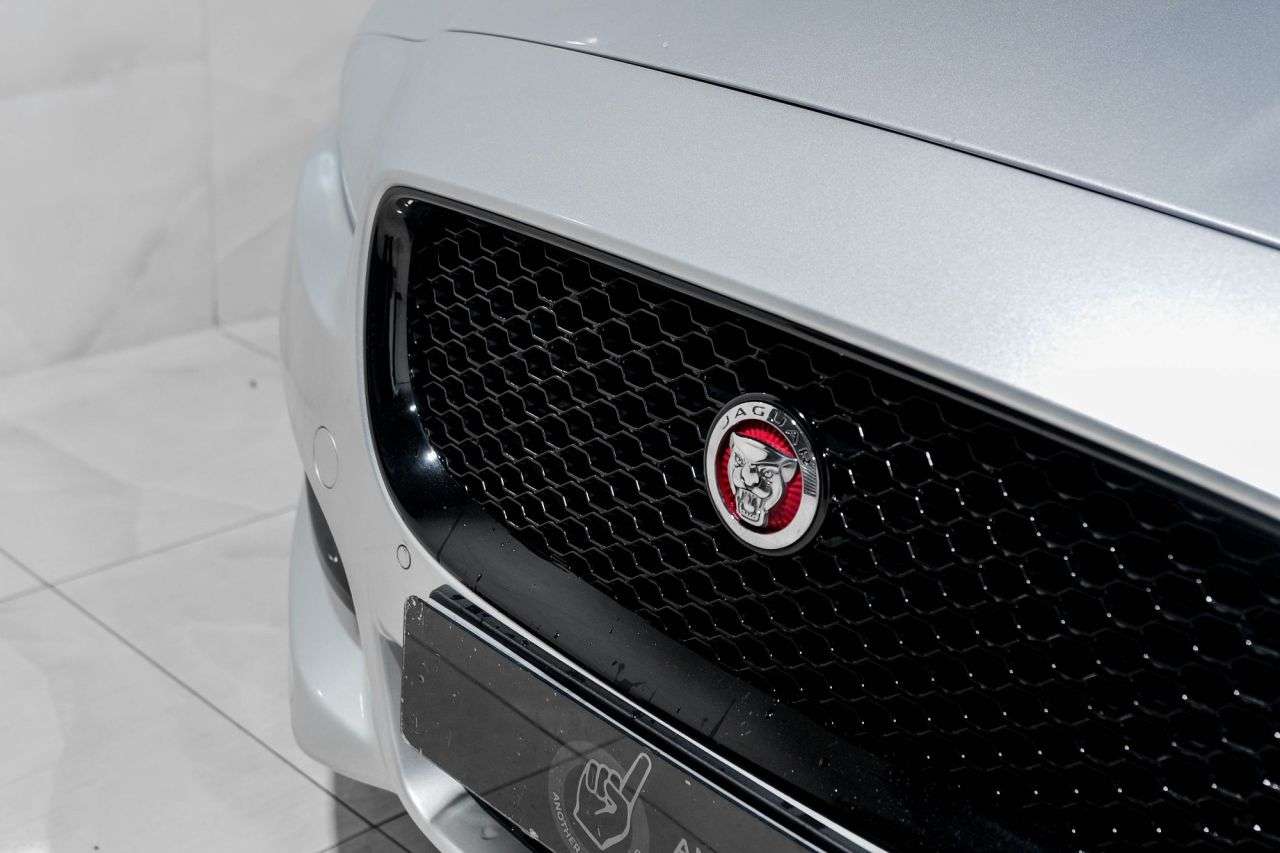 2018 JAGUAR XE 2018 JAGUAR XE