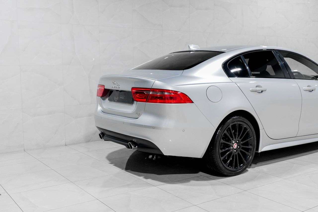 2018 JAGUAR XE 2018 JAGUAR XE