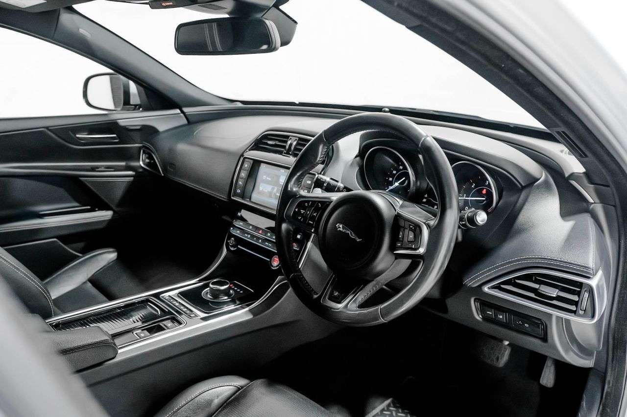 2018 JAGUAR XE 2018 JAGUAR XE