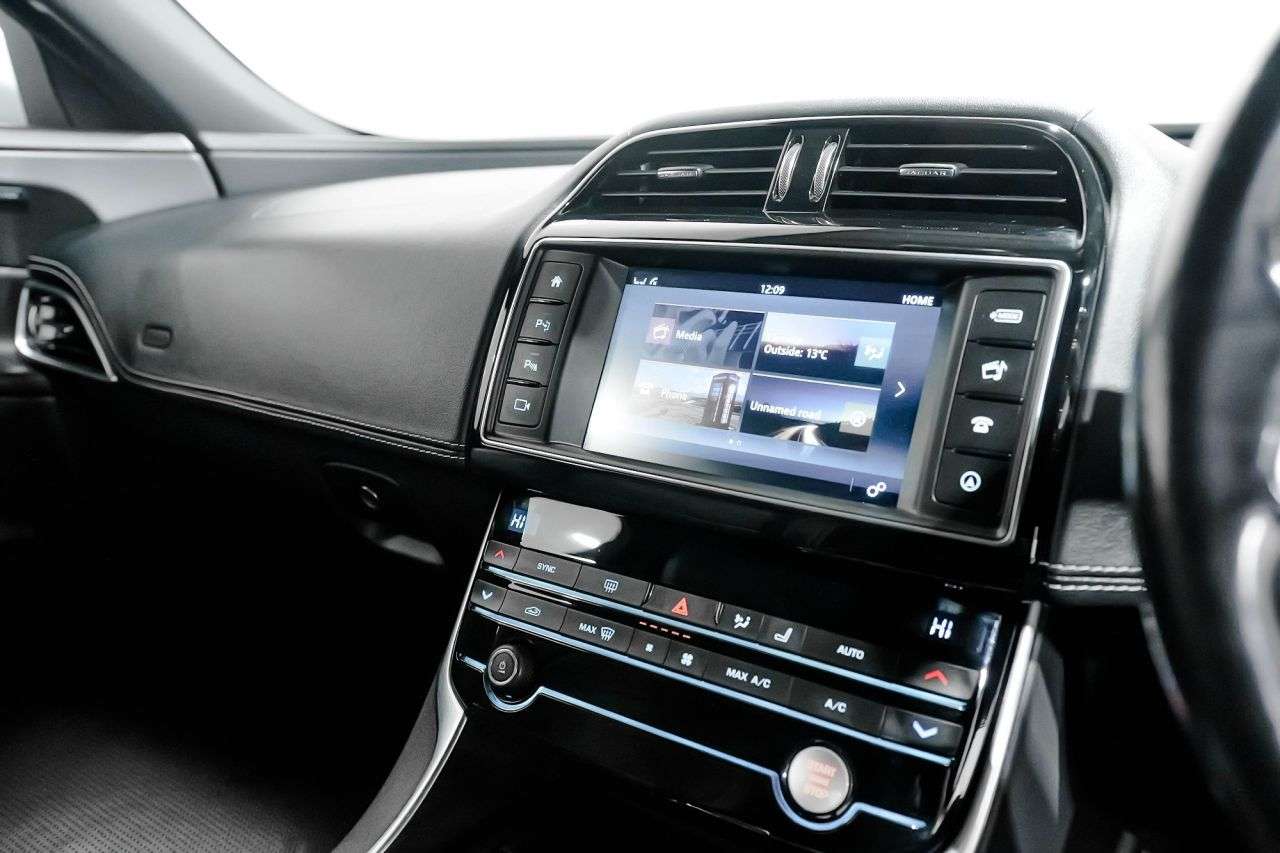 2018 JAGUAR XE 2018 JAGUAR XE