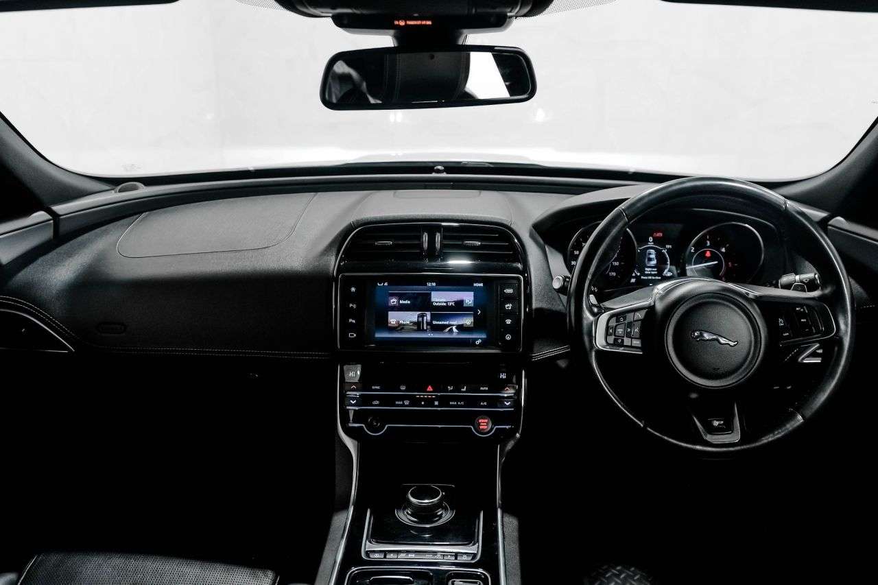 2018 JAGUAR XE 2018 JAGUAR XE