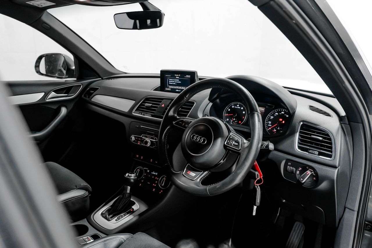 A 2017 AUDI Q3 1.4 TFSI CoD S line Edition SUV 5dr Petrol S Tronic Euro 6 (s/s) (150 ps) A 2017 AUDI Q3 1.4 TFSI CoD S line Edition SUV 5dr Petrol S Tronic Euro 6 (s/s) (150 ps)