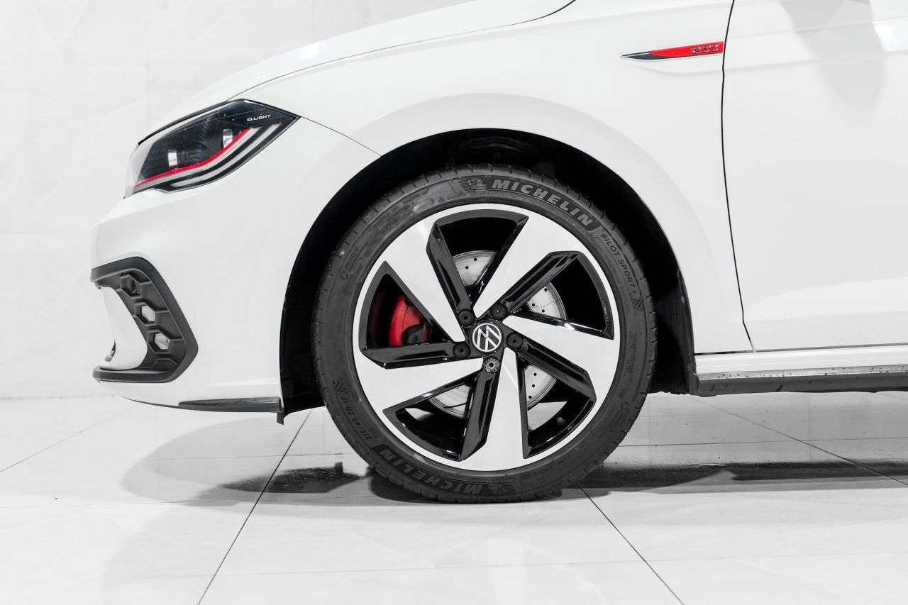 null VOLKSWAGEN POLO null VOLKSWAGEN POLO