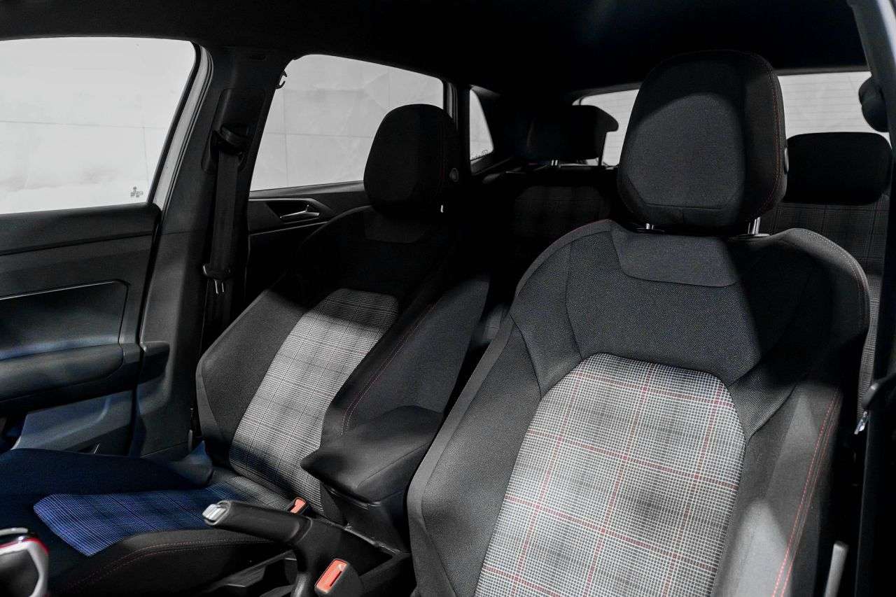 null VOLKSWAGEN POLO null VOLKSWAGEN POLO