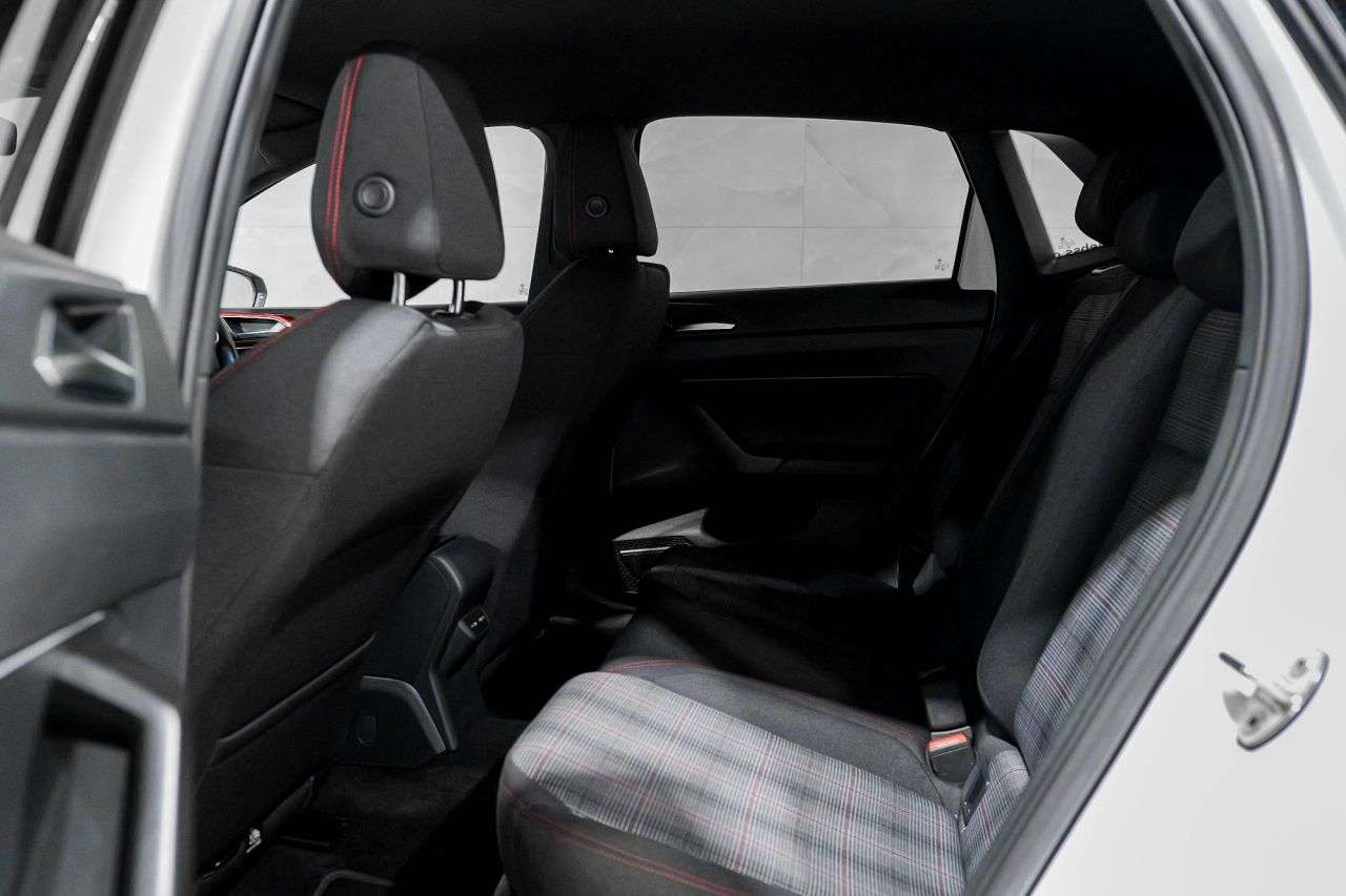 null VOLKSWAGEN POLO null VOLKSWAGEN POLO