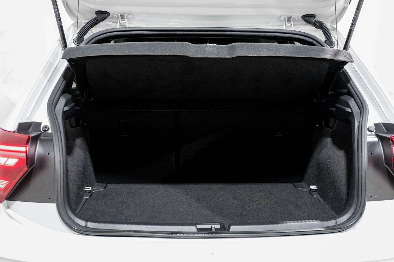 null VOLKSWAGEN POLO null VOLKSWAGEN POLO