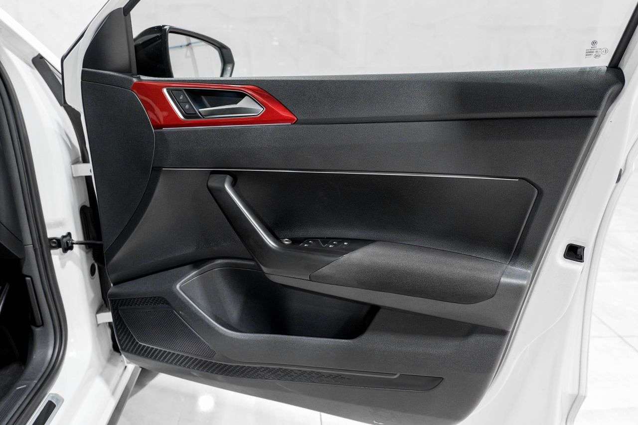 null VOLKSWAGEN POLO null VOLKSWAGEN POLO