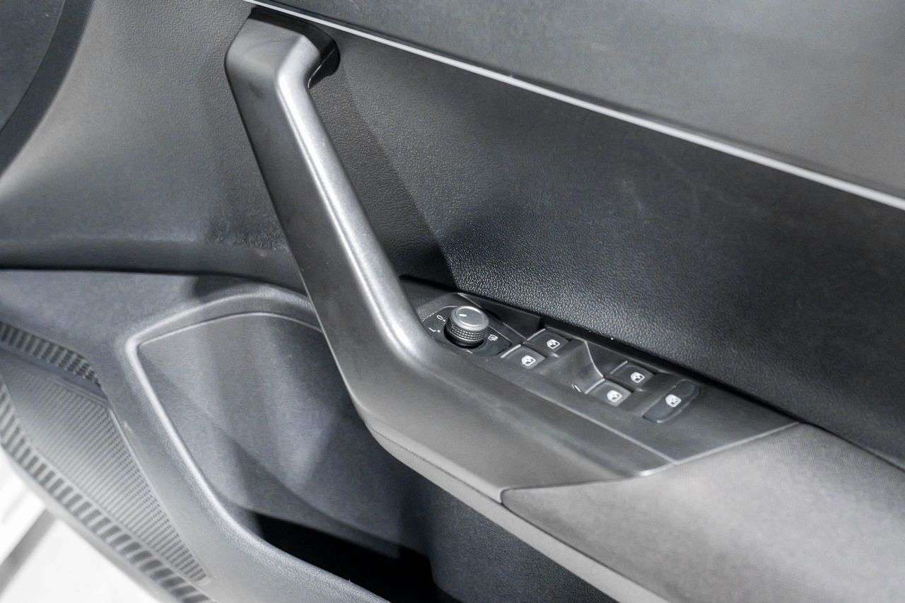 null VOLKSWAGEN POLO null VOLKSWAGEN POLO