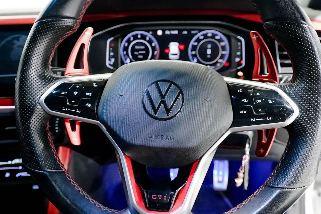 null VOLKSWAGEN POLO null VOLKSWAGEN POLO