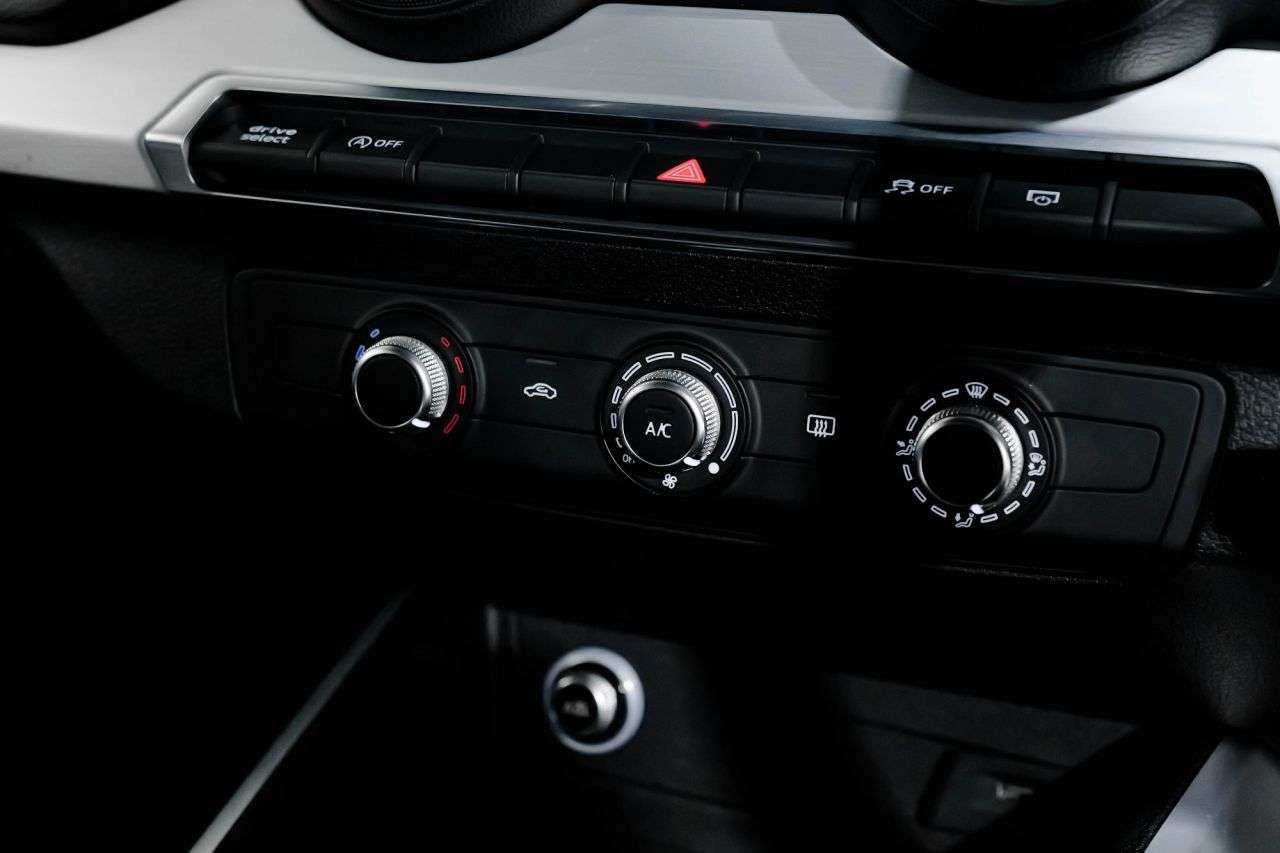 2019 AUDI Q2 2019 AUDI Q2