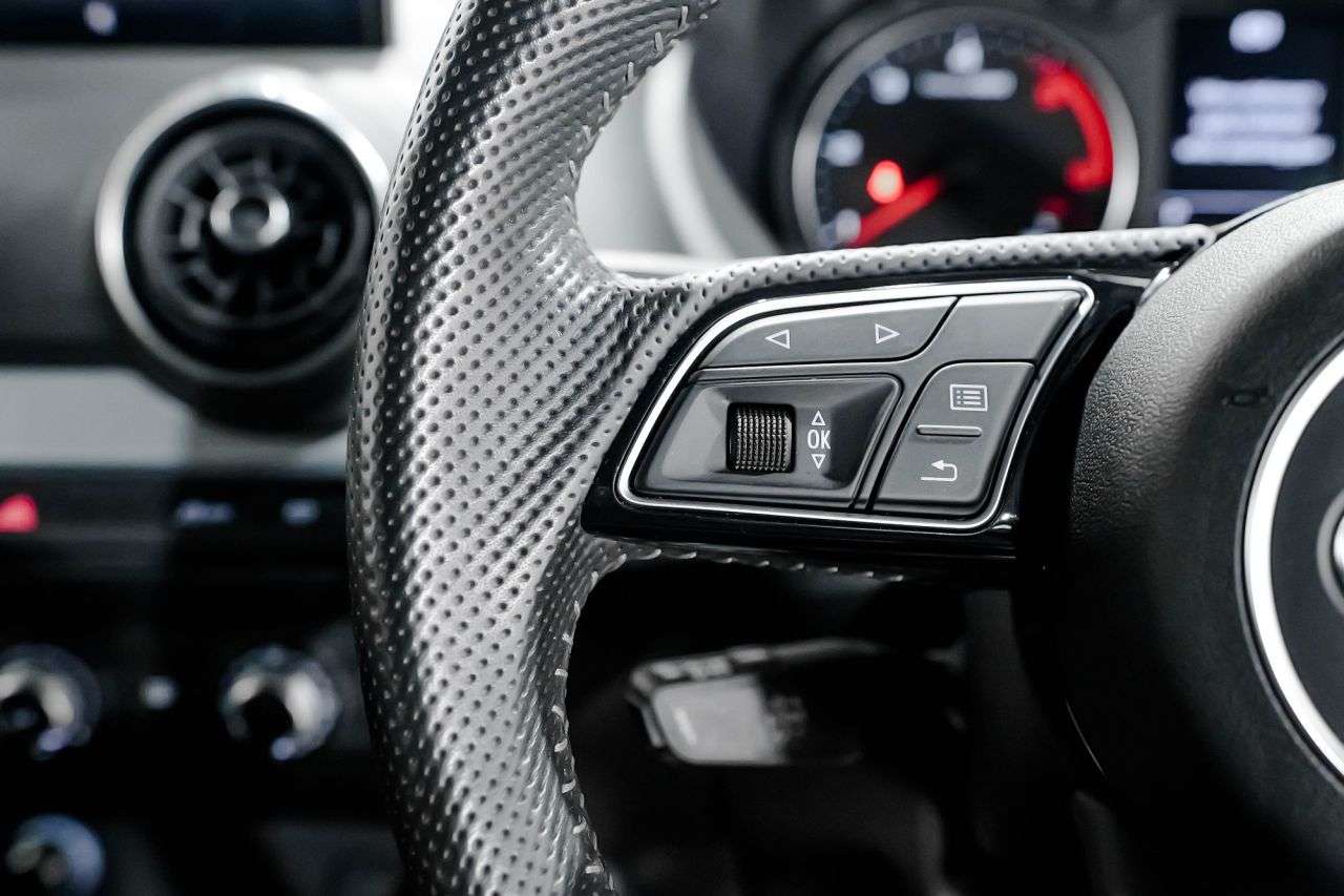 2019 AUDI Q2 2019 AUDI Q2