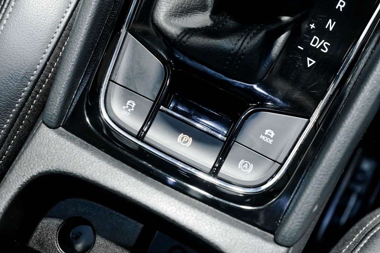 2020 SKODA KAROQ 2020 SKODA KAROQ