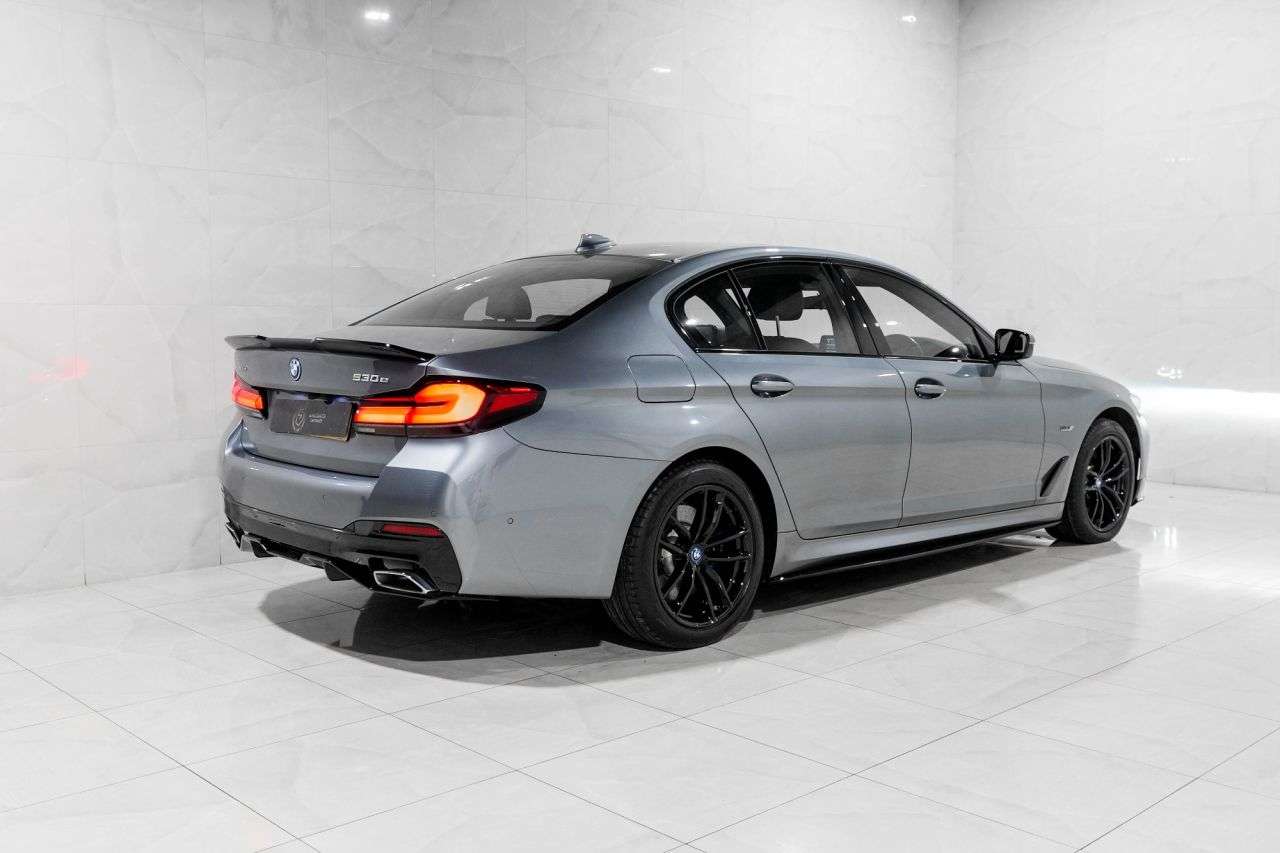 A 2022 BMW 5 SERIES 2.0 530e 12kWh M Sport Saloon 4dr Petrol Plug-in Hybrid Steptronic xDrive E A 2022 BMW 5 SERIES 2.0 530e 12kWh M Sport Saloon 4dr Petrol Plug-in Hybrid Steptronic xDrive E