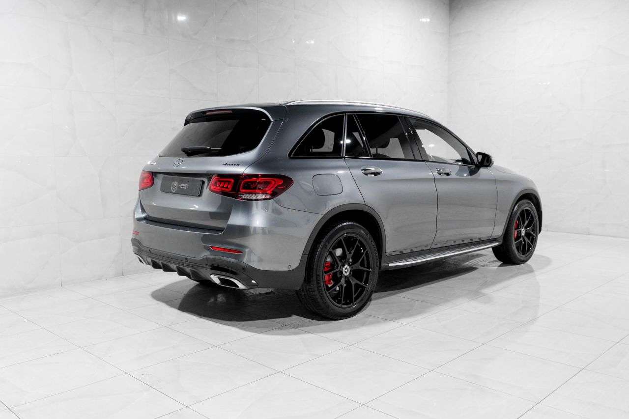 A 2022 MERCEDES-BENZ GLC 2.0 GLC300d AMG Line (Premium Plus) SUV 5dr Diesel G-Tronic+ 4MATIC Euro 6 A 2022 MERCEDES-BENZ GLC 2.0 GLC300d AMG Line (Premium Plus) SUV 5dr Diesel G-Tronic+ 4MATIC Euro 6