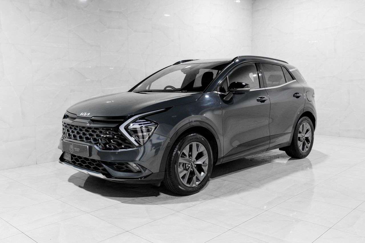 A 2022 KIA SPORTAGE 1.6 h T-GDi GT-Line S SUV 5dr Petrol Hybrid Auto Euro 6 (s/s) (226 bhp) Pan A 2022 KIA SPORTAGE 1.6 h T-GDi GT-Line S SUV 5dr Petrol Hybrid Auto Euro 6 (s/s) (226 bhp) Pan