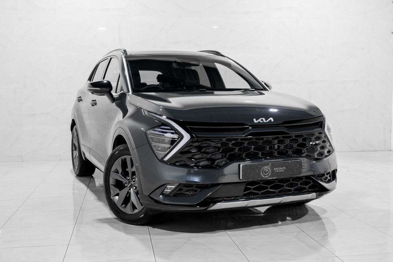 A 2022 KIA SPORTAGE 1.6 h T-GDi GT-Line S SUV 5dr Petrol Hybrid Auto Euro 6 (s/s) (226 bhp) Pan A 2022 KIA SPORTAGE 1.6 h T-GDi GT-Line S SUV 5dr Petrol Hybrid Auto Euro 6 (s/s) (226 bhp) Pan