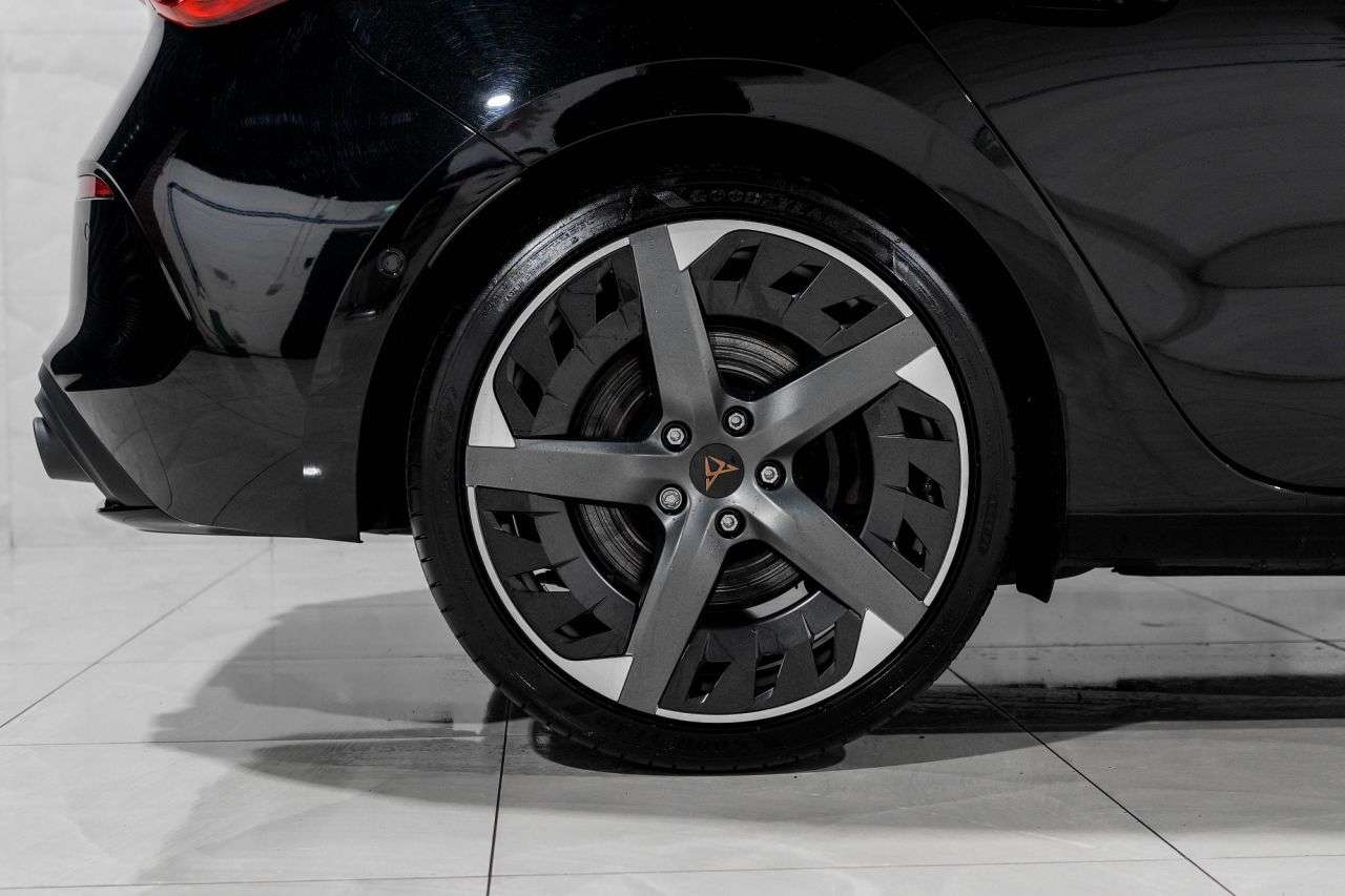 2022 CUPRA LEON 2022 CUPRA LEON