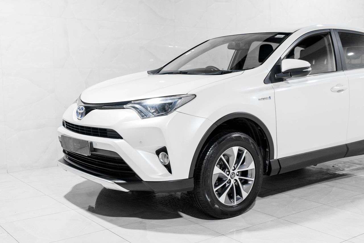 A 2016 TOYOTA RAV4 2.5 VVT-h Business Edition Plus SUV 5dr Petrol Hybrid CVT Euro 6 (s/s) (197 A 2016 TOYOTA RAV4 2.5 VVT-h Business Edition Plus SUV 5dr Petrol Hybrid CVT Euro 6 (s/s) (197