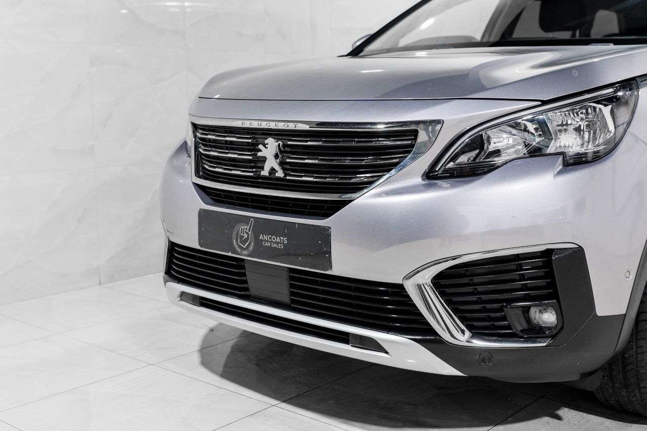 2018 PEUGEOT 5008 2018 PEUGEOT 5008