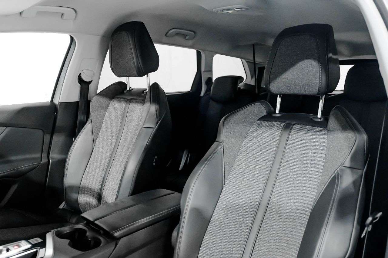 2018 PEUGEOT 5008 2018 PEUGEOT 5008