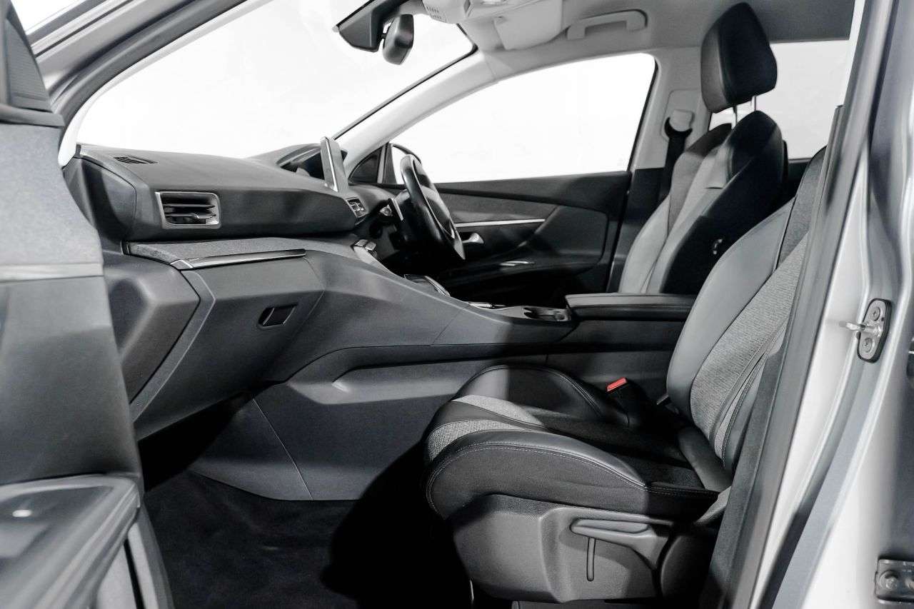 2018 PEUGEOT 5008 2018 PEUGEOT 5008