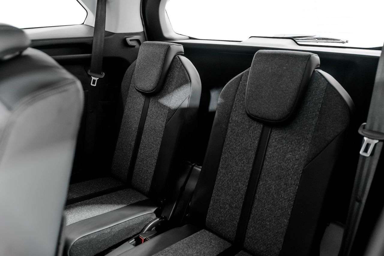 2018 PEUGEOT 5008 2018 PEUGEOT 5008