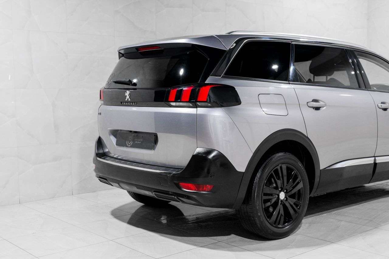 2018 PEUGEOT 5008 2018 PEUGEOT 5008