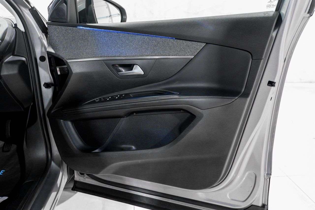 2018 PEUGEOT 5008 2018 PEUGEOT 5008