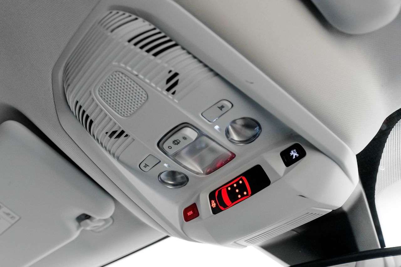 2018 PEUGEOT 5008 2018 PEUGEOT 5008