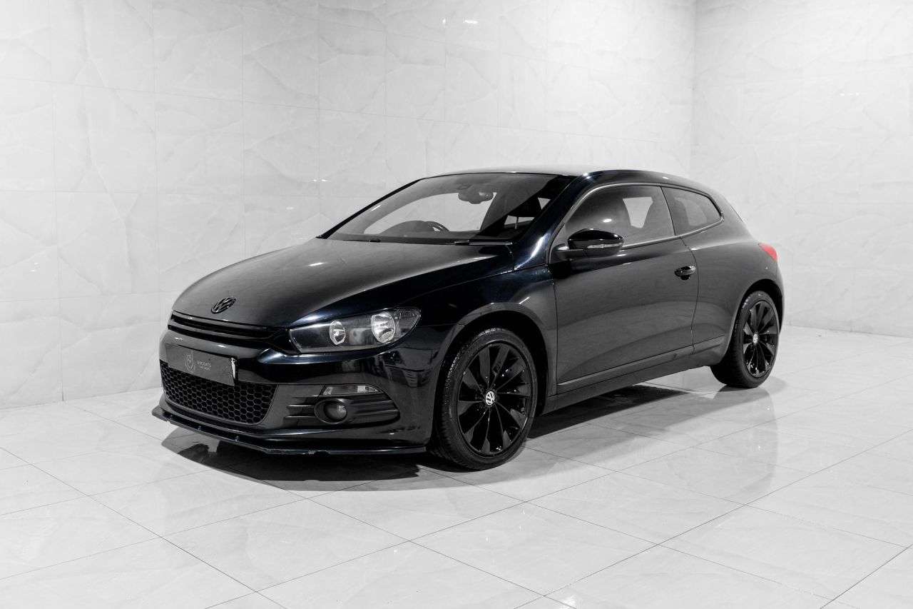A 2017 VOLKSWAGEN SCIROCCO 2.0 TDI BlueMotion Tech GT Hatchback 3dr Diesel Manual Euro 5 (s/s) (Leathe A 2017 VOLKSWAGEN SCIROCCO 2.0 TDI BlueMotion Tech GT Hatchback 3dr Diesel Manual Euro 5 (s/s) (Leathe
