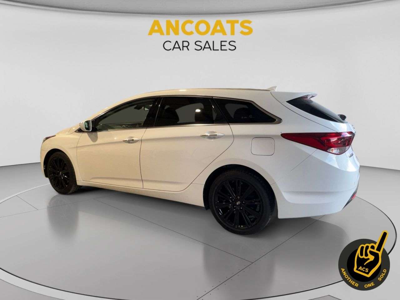 A 2017 HYUNDAI I40 1.7 CRDi Blue Drive Premium Tourer 5dr Diesel DCT Euro 6 (s/s) (141 ps) A 2017 HYUNDAI I40 1.7 CRDi Blue Drive Premium Tourer 5dr Diesel DCT Euro 6 (s/s) (141 ps)