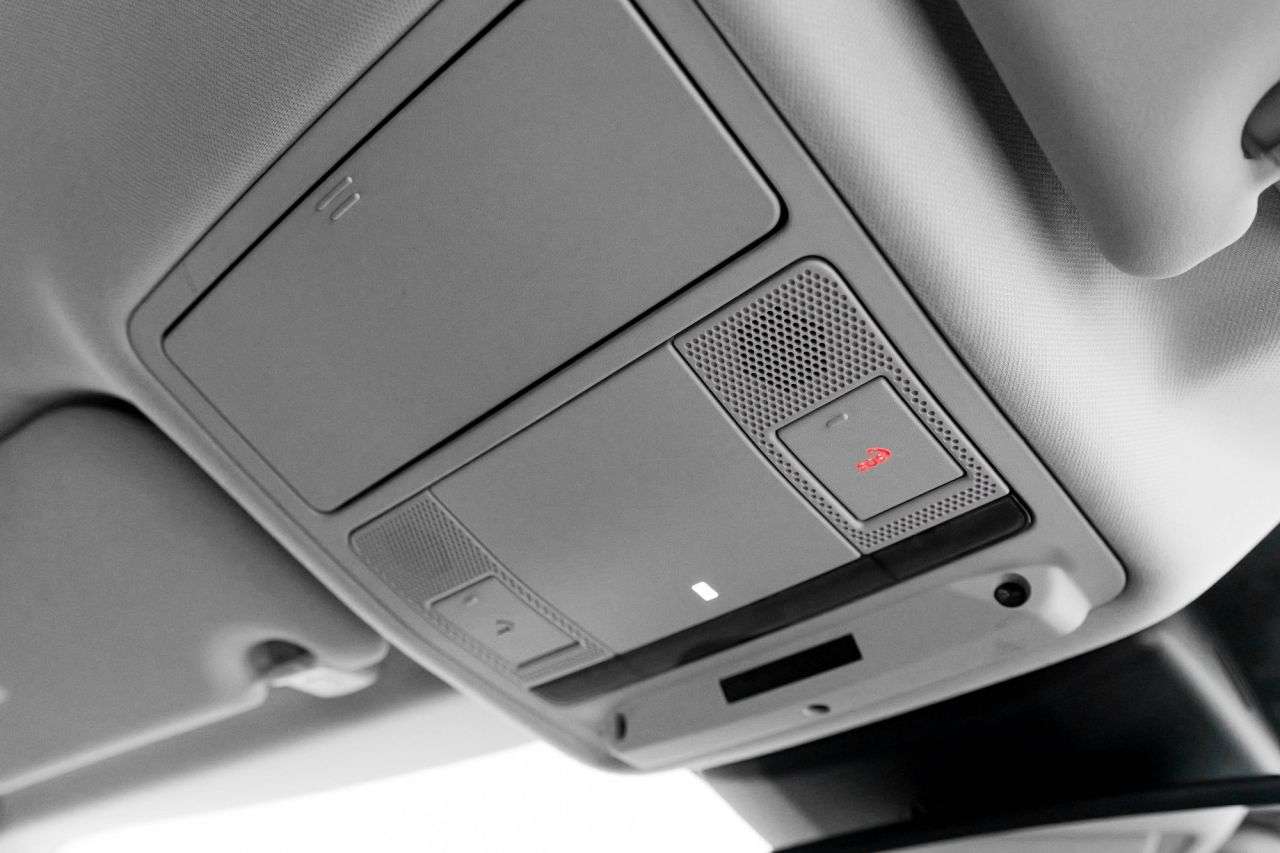 2019 LAND ROVER RANGE ROVER EVOQUE 2019 LAND ROVER RANGE ROVER EVOQUE