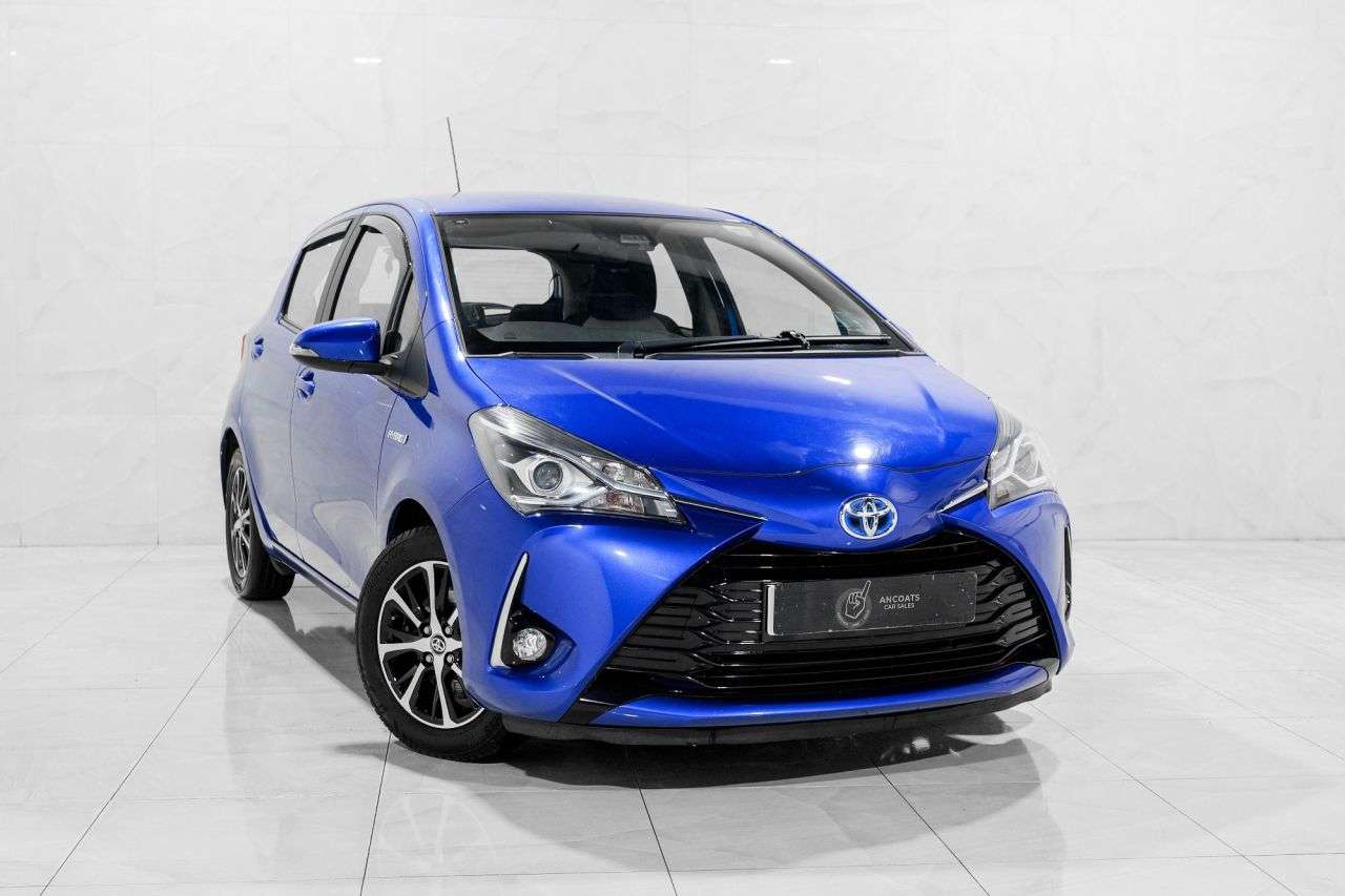A 2019 TOYOTA YARIS 1.5 VVT-h Icon Tech Hatchback 5dr Petrol Hybrid E-CVT Euro 6 (s/s) (100 ps) A 2019 TOYOTA YARIS 1.5 VVT-h Icon Tech Hatchback 5dr Petrol Hybrid E-CVT Euro 6 (s/s) (100 ps)
