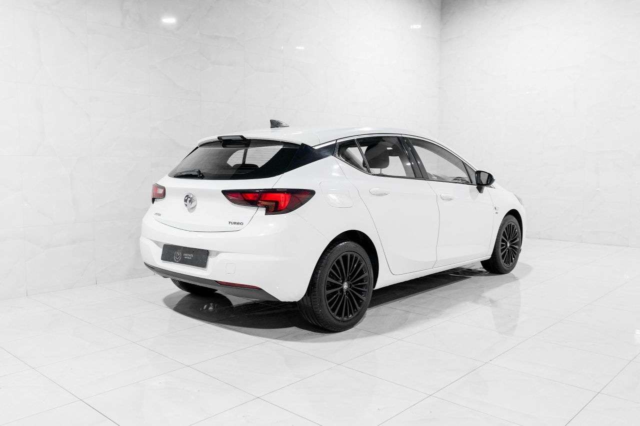 A 2016 VAUXHALL ASTRA 1.4i Turbo Elite Nav Hatchback 5dr Petrol Manual Euro 6 (150 ps) A 2016 VAUXHALL ASTRA 1.4i Turbo Elite Nav Hatchback 5dr Petrol Manual Euro 6 (150 ps)