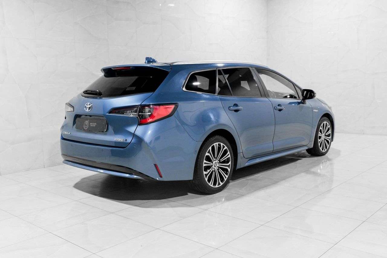A 2020 TOYOTA COROLLA 1.8 VVT-h Design Touring Sports 5dr Petrol Hybrid CVT Euro 6 (s/s) (122 ps) A 2020 TOYOTA COROLLA 1.8 VVT-h Design Touring Sports 5dr Petrol Hybrid CVT Euro 6 (s/s) (122 ps)