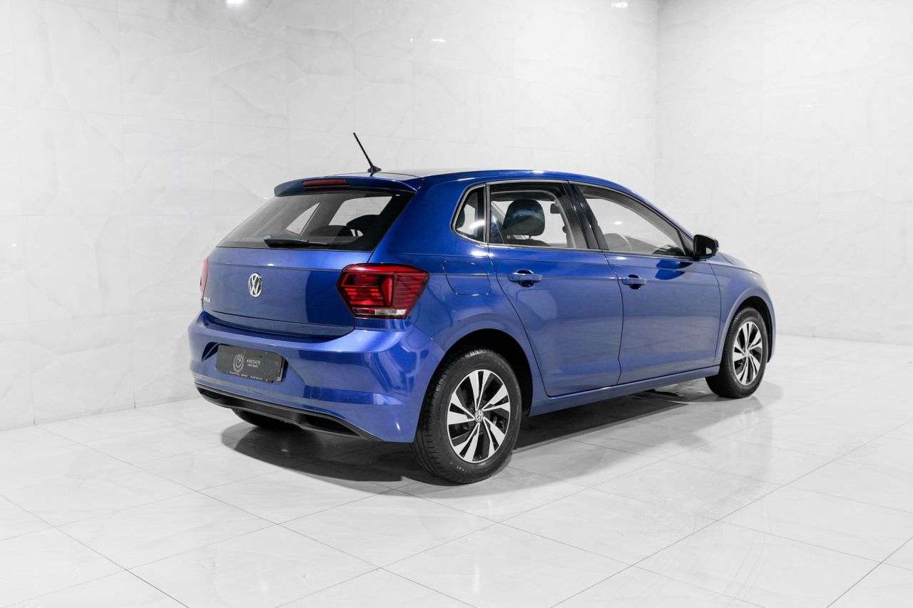A 2018 VOLKSWAGEN POLO 1.0 TSI SE Hatchback 5dr Petrol DSG Euro 6 (s/s) (95 ps) A 2018 VOLKSWAGEN POLO 1.0 TSI SE Hatchback 5dr Petrol DSG Euro 6 (s/s) (95 ps)