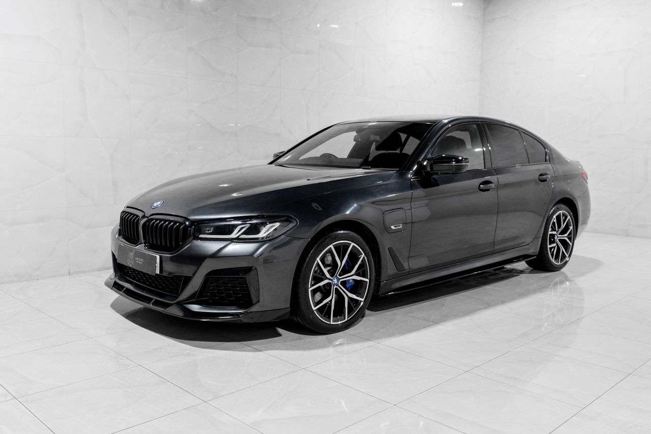 A 2023 BMW 5 SERIES 2.0 530e 12kWh M Sport Saloon 4dr Petrol Plug-in Hybrid Steptronic xDrive E A 2023 BMW 5 SERIES 2.0 530e 12kWh M Sport Saloon 4dr Petrol Plug-in Hybrid Steptronic xDrive E