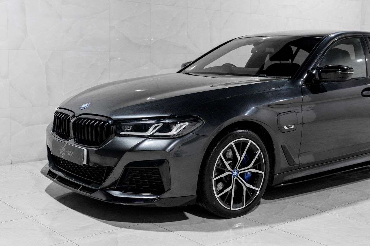 A 2023 BMW 5 SERIES 2.0 530e 12kWh M Sport Saloon 4dr Petrol Plug-in Hybrid Steptronic xDrive E A 2023 BMW 5 SERIES 2.0 530e 12kWh M Sport Saloon 4dr Petrol Plug-in Hybrid Steptronic xDrive E