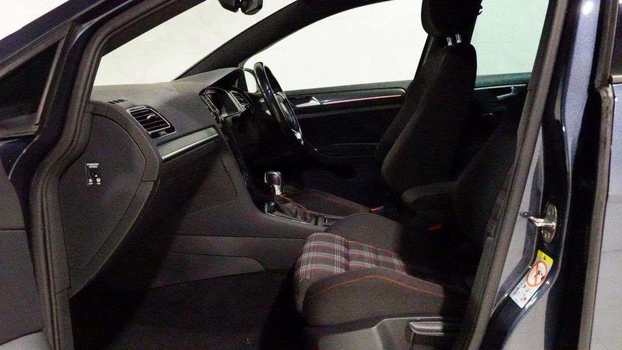 2019 VOLKSWAGEN GOLF 2019 VOLKSWAGEN GOLF