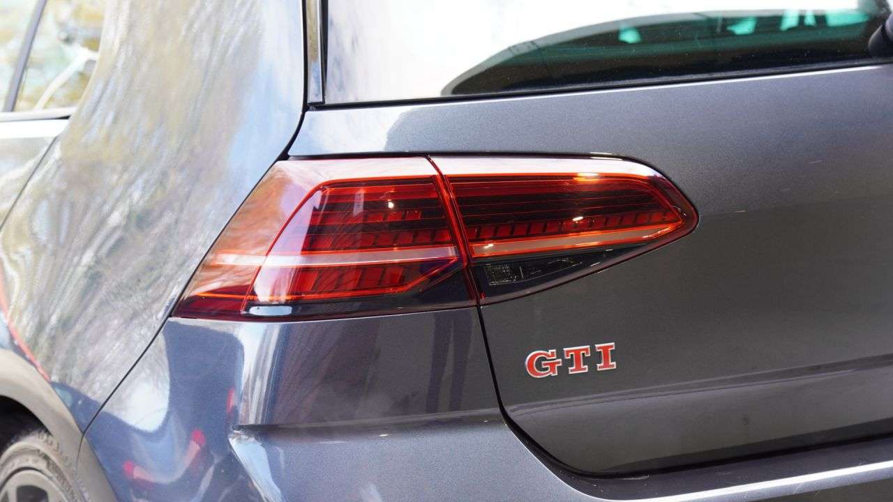 2019 VOLKSWAGEN GOLF 2019 VOLKSWAGEN GOLF