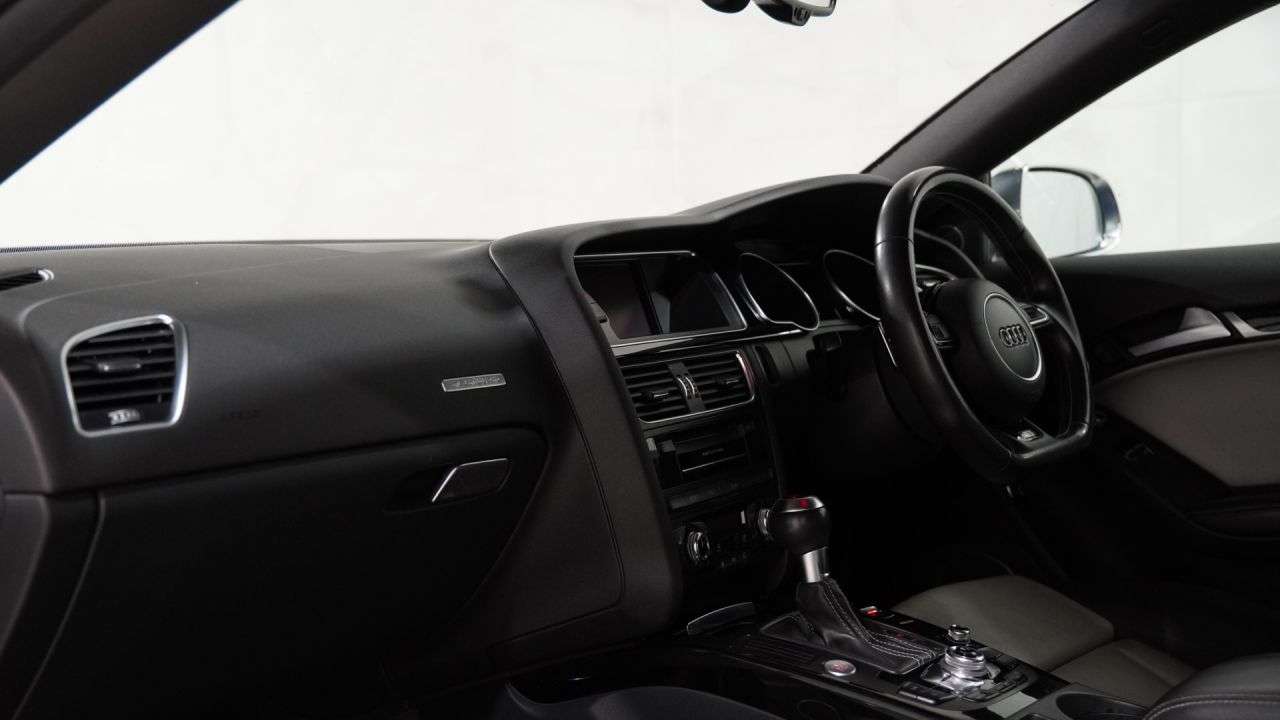 2013 AUDI S5 2013 AUDI S5