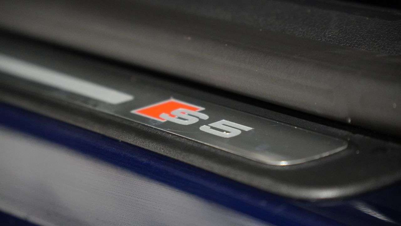 2013 AUDI S5 2013 AUDI S5