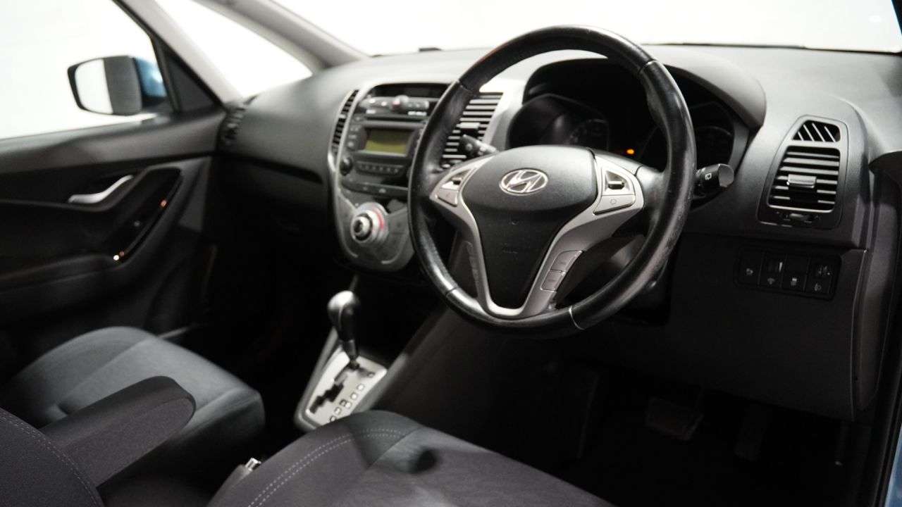 A 2014 HYUNDAI IX20 1.6 Active Hatchback 5dr Petrol Auto Euro 5 (123 bhp) A 2014 HYUNDAI IX20 1.6 Active Hatchback 5dr Petrol Auto Euro 5 (123 bhp)